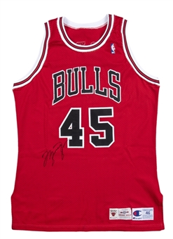 Michael Jordan Signed Chicago Bulls No. 45 Road Jersey (JSA)